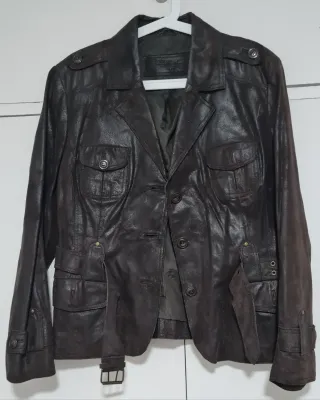 Chaqueta de cuero marrón. GENUINE LEATHER