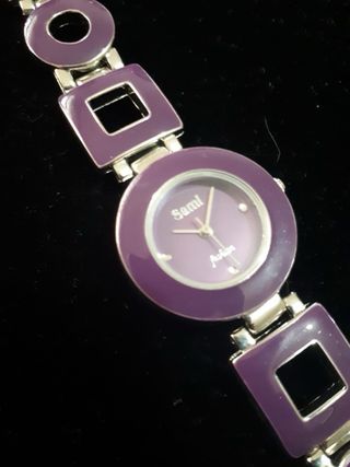 Reloj de agujas Violeta