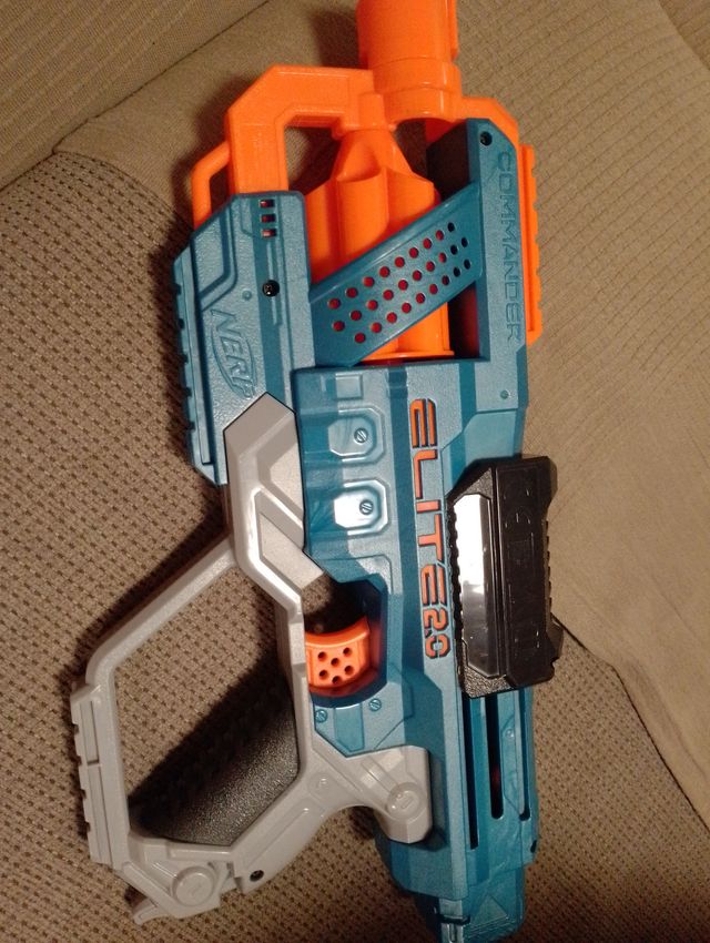 Pistola Nerf Elite 2.0 Commander