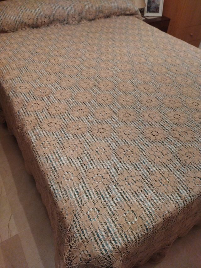 Colcha ganchillo beige