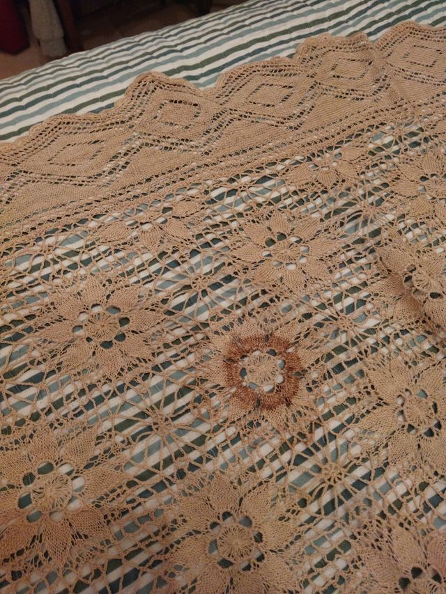 Colcha ganchillo beige