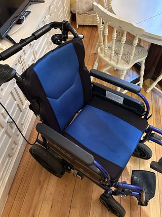 Silla de ruedas eléctrica plegable OGI Urb II 300.