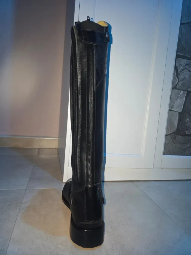 Botas de equitación negras talla 43.