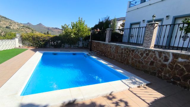 Casa con vistas a 10 minutos del centro de Jaén