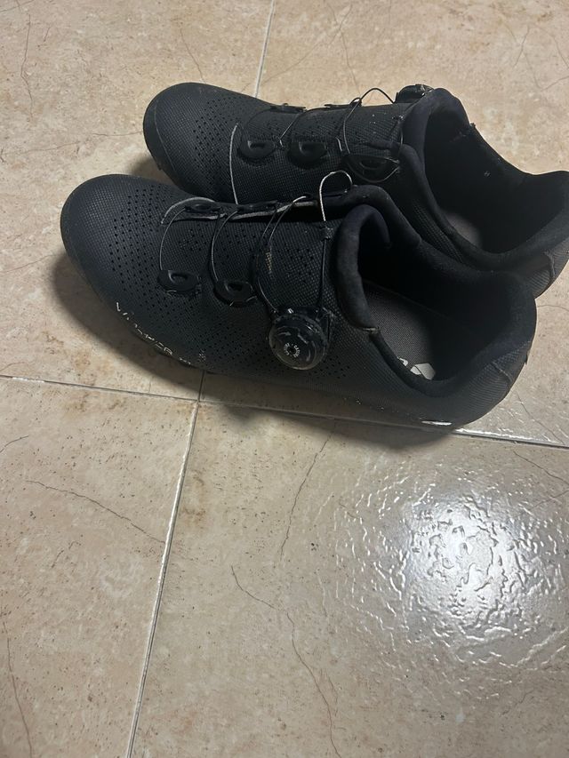 Zapatillas Ciclismo Negras Boa
talla 41