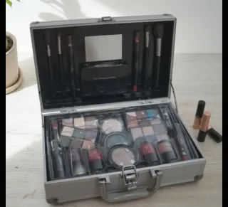 Maletín Maquillaje Nuevo Sin Abrir
