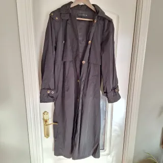 Gabardina impermeable Zara Woman Negra