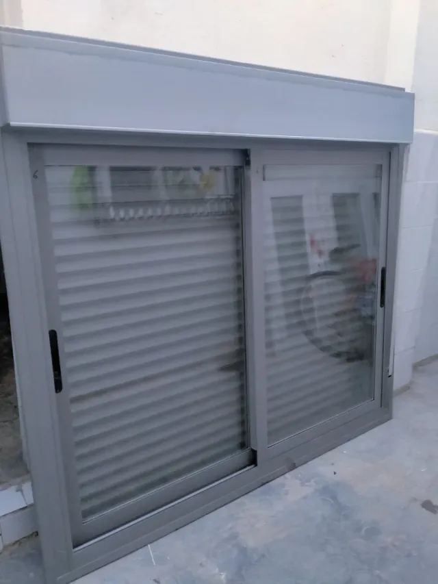 2 Ventanas150x135 climalit con Persianas