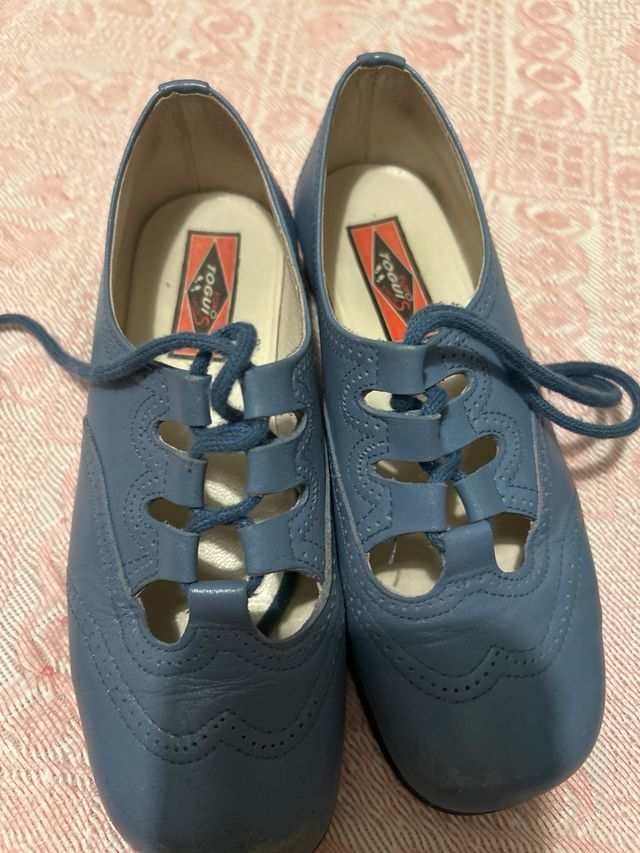 Zapatos azules de niño y niña toguis