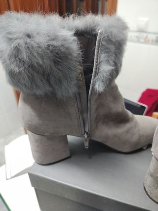 Botas Antelina y Pelo Gris T.40