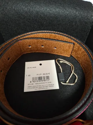 Cinturón Roberto Verino Piel Negro y Fucsia