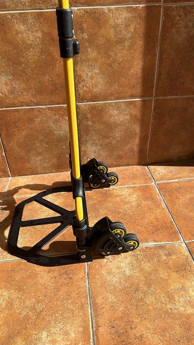 Carrito Stanley SXWTD-FT584 escaleras 60 kg