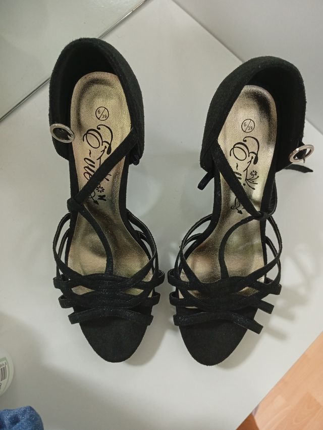 Zapatos de tacón negros talla 39