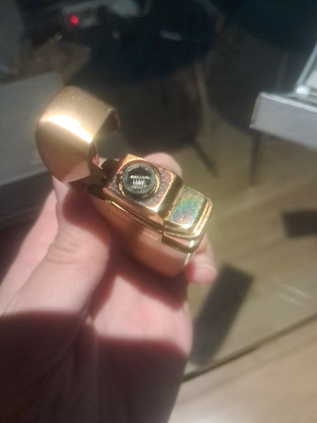 Louis Féraud - Mechero Dorado