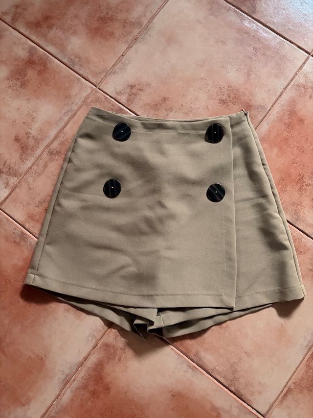 Pantaloncini Tiffosi Beige Effetto Minigonna