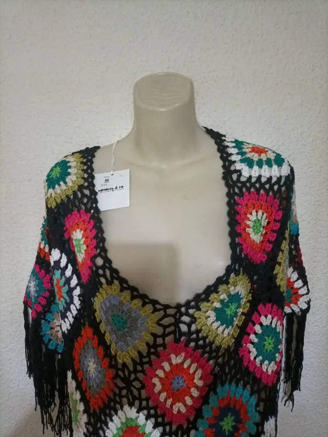 Poncho de mujer tejido multicolor
