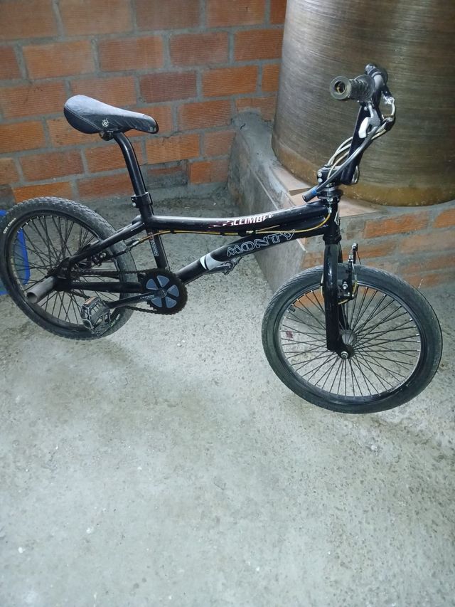 Bicicleta Monty BMX
