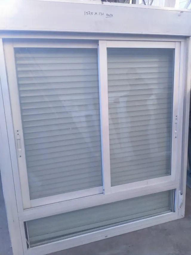 Ventana Climalit 158x131 con Persiana