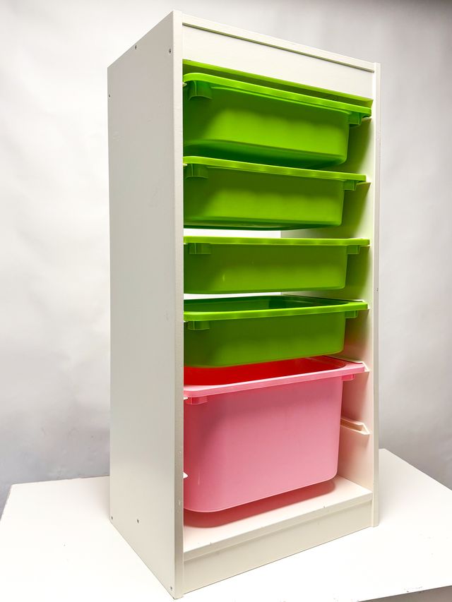 Estantería IKEA blanca con cajones