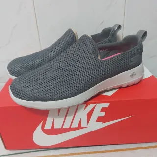 Zapatillas Skechers Talla 39.5 Gris