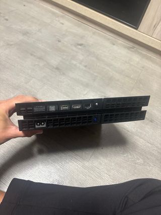 Consola PS4 Negra + Mando Azul
