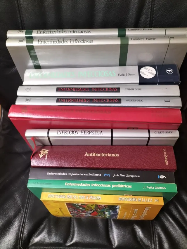Enfermedades infecciosas. Lote 11 libros.