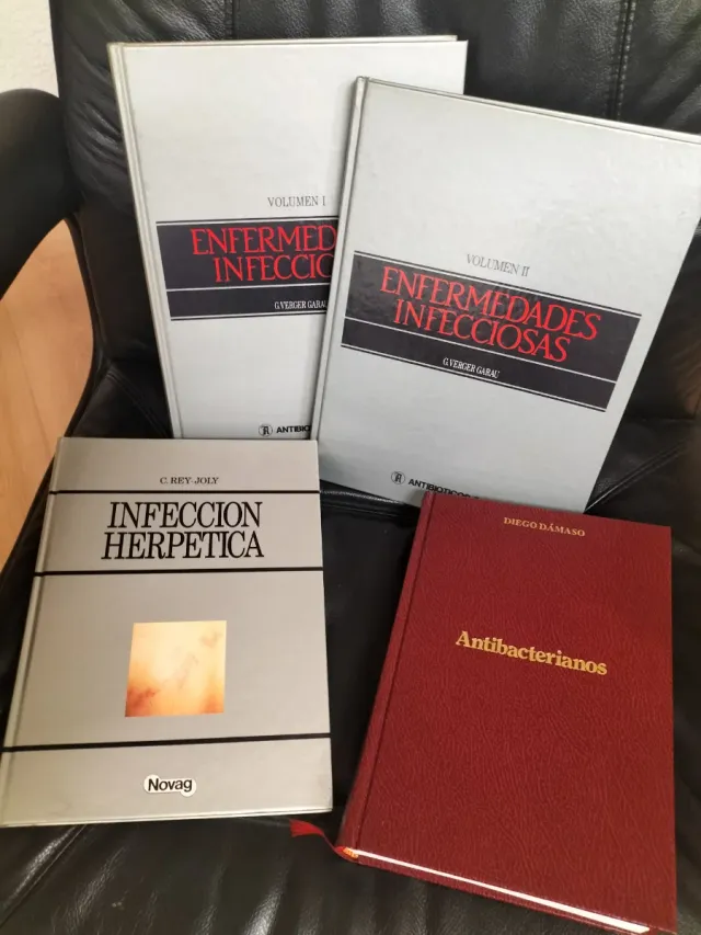 Enfermedades infecciosas. Lote 11 libros.