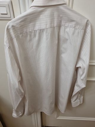 Camisa caballero Burberry blanca rayas rojas/gris.