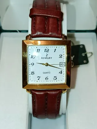 Reloj Nowley Cuadrado Dorado Correa Marrón. Nuevo