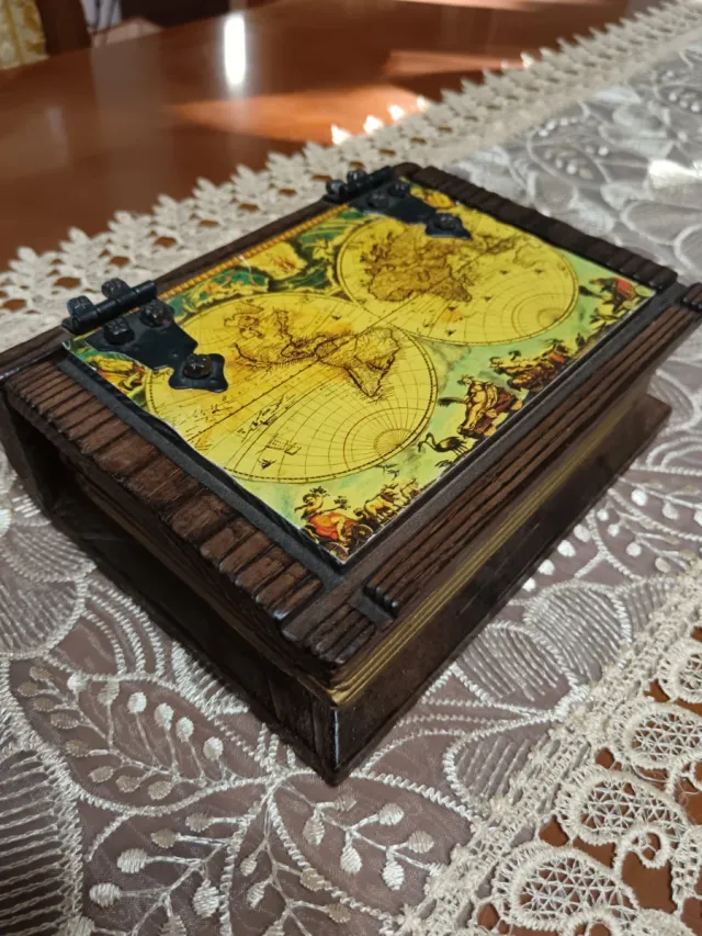 Portacarte a libro + carte da poker