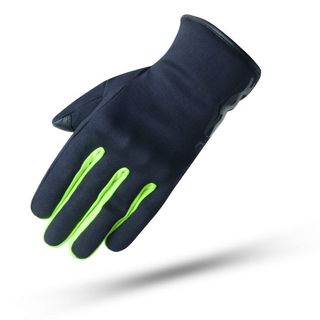 Guantes de invierno negros y verdes