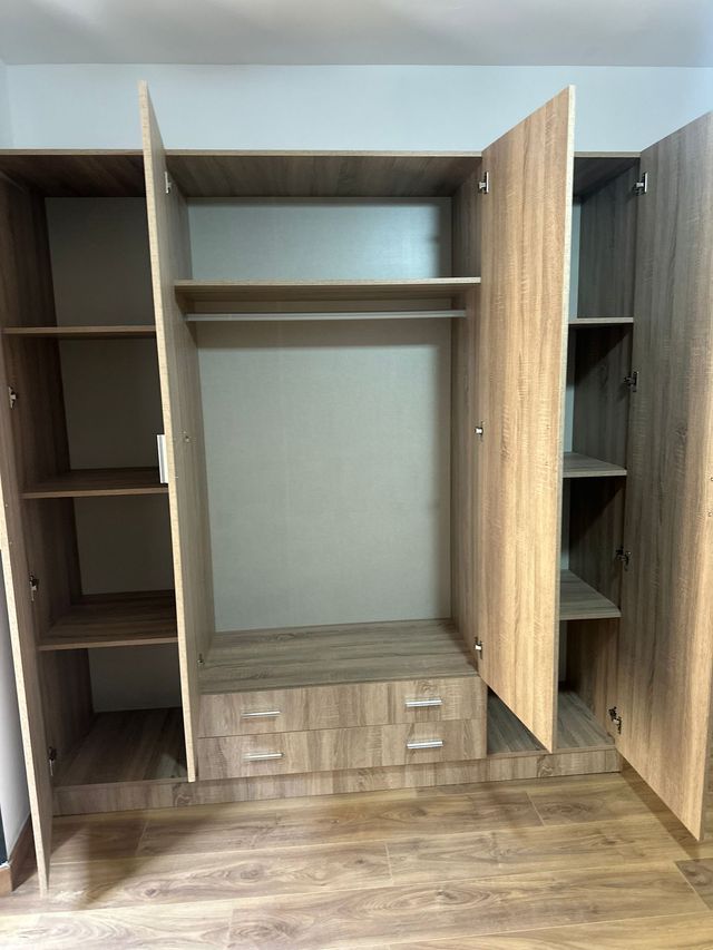 Oferta de armários de 2, 3 e 4 portas 200x200