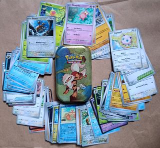 100 carte Pokémon + Latta Arcanine