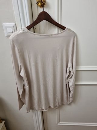 Camiseta gris manga larga con lentejuelas