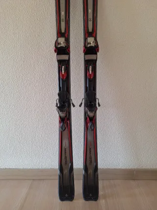 Esquís Völkl Tigershark 10 FT powered by Titanium