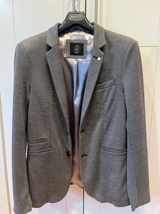 Americana hombre gris