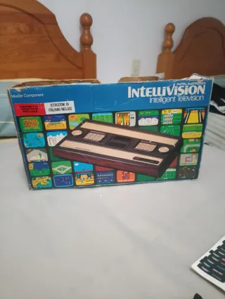 Consola Mattel Intellivision con caja