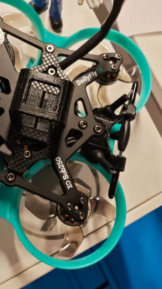 Drone SUB250 DollyFly 16