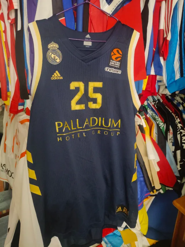 Camiseta Real Madrid Baloncesto 2020 Mickey