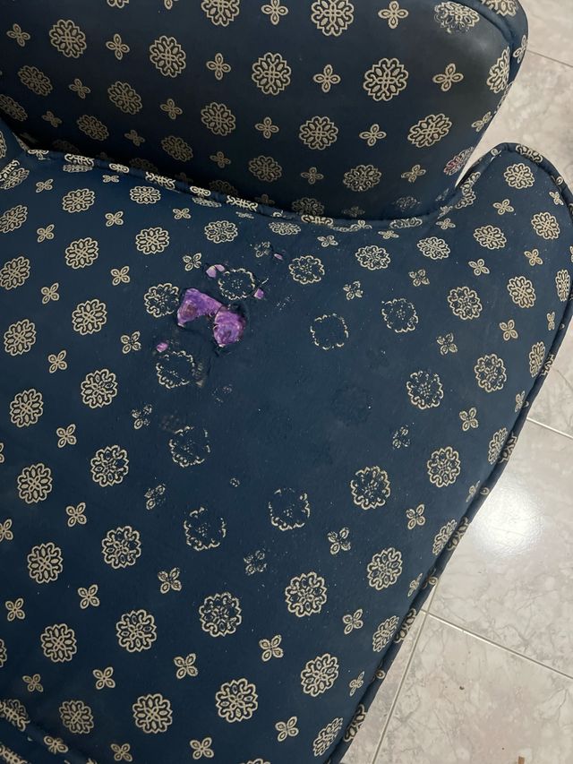 Sofá de 3 plazas azul y beige. No se hacen envíos