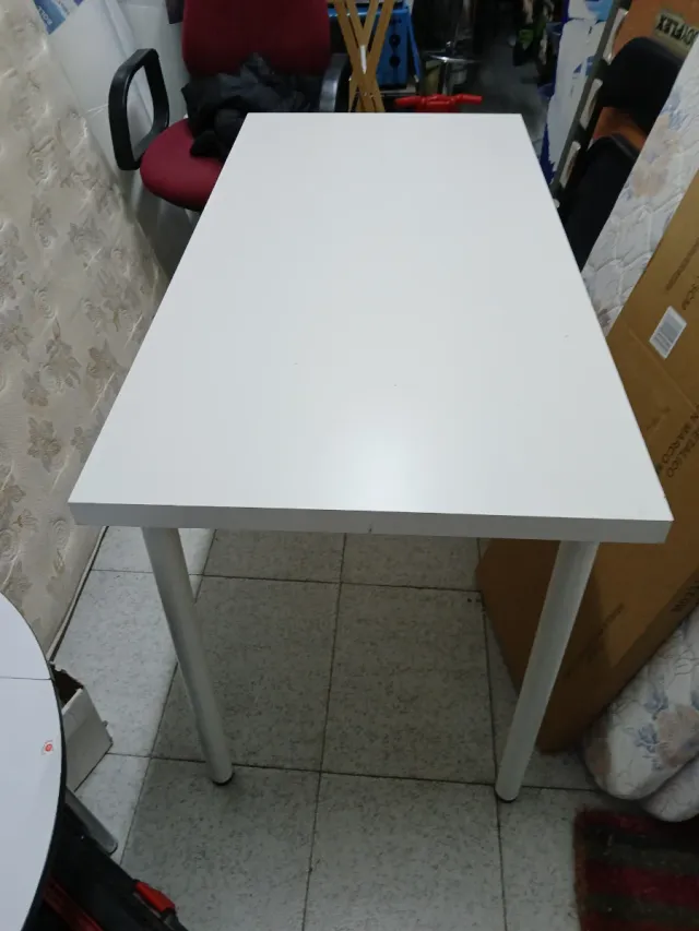 Mesa blanca patas metálicas 120×60×74cm