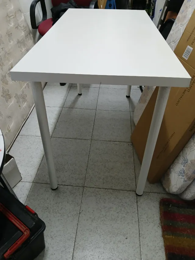 Mesa blanca patas metálicas 120×60×74cm