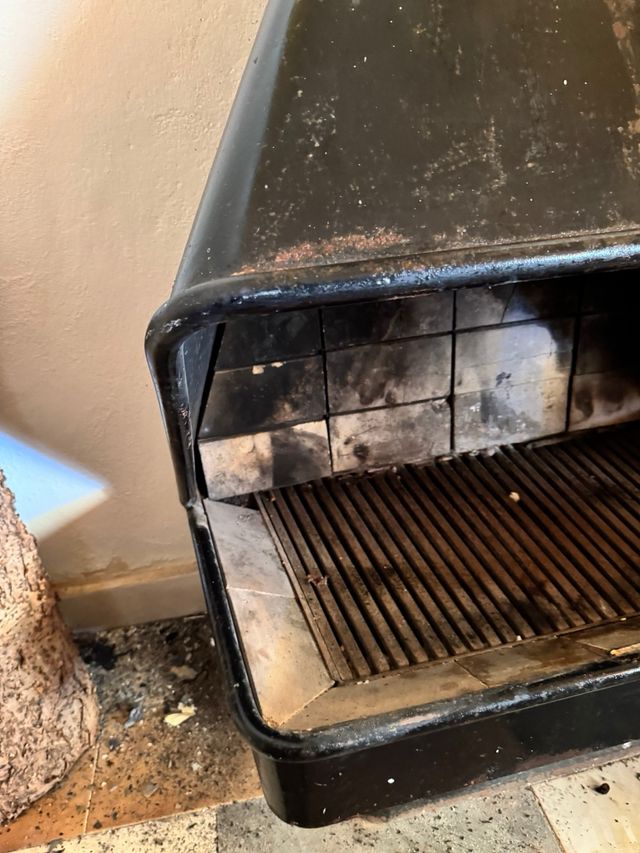 Chimenea de leña interior