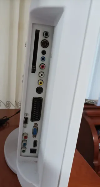 TV DMTECH 23 LCD con CD, SD y USB