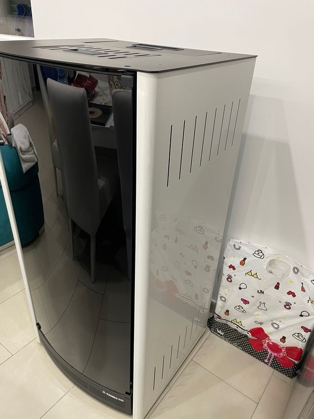 Stufa a pellet Karmek one idro-ventilata