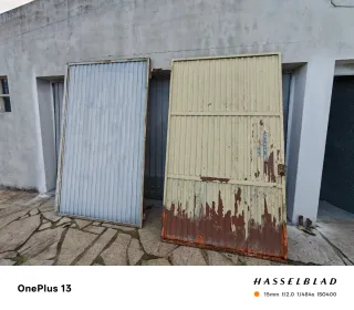 Puertas metálicas 138.5cm x 233.5cm x 4cm