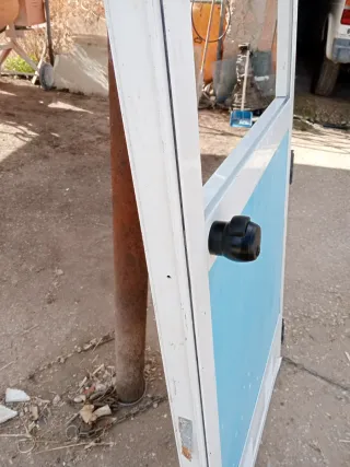 Puerta de aluminio medidas de 85 por 210 de altura