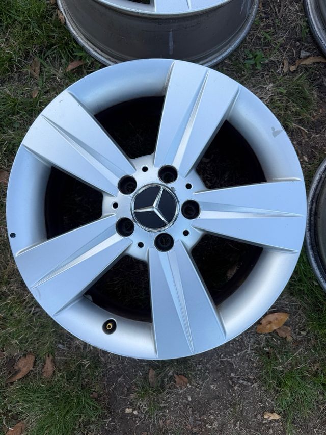Llantas Mercedes 5 Radios