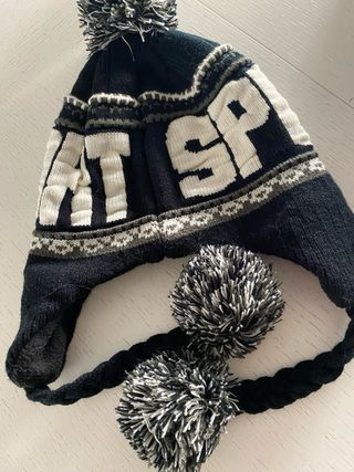 Coppia cappelli DRAGON con pon pon