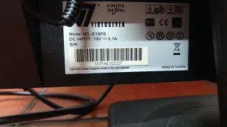 Ordenador Medion con pantalla, teclado y ratón